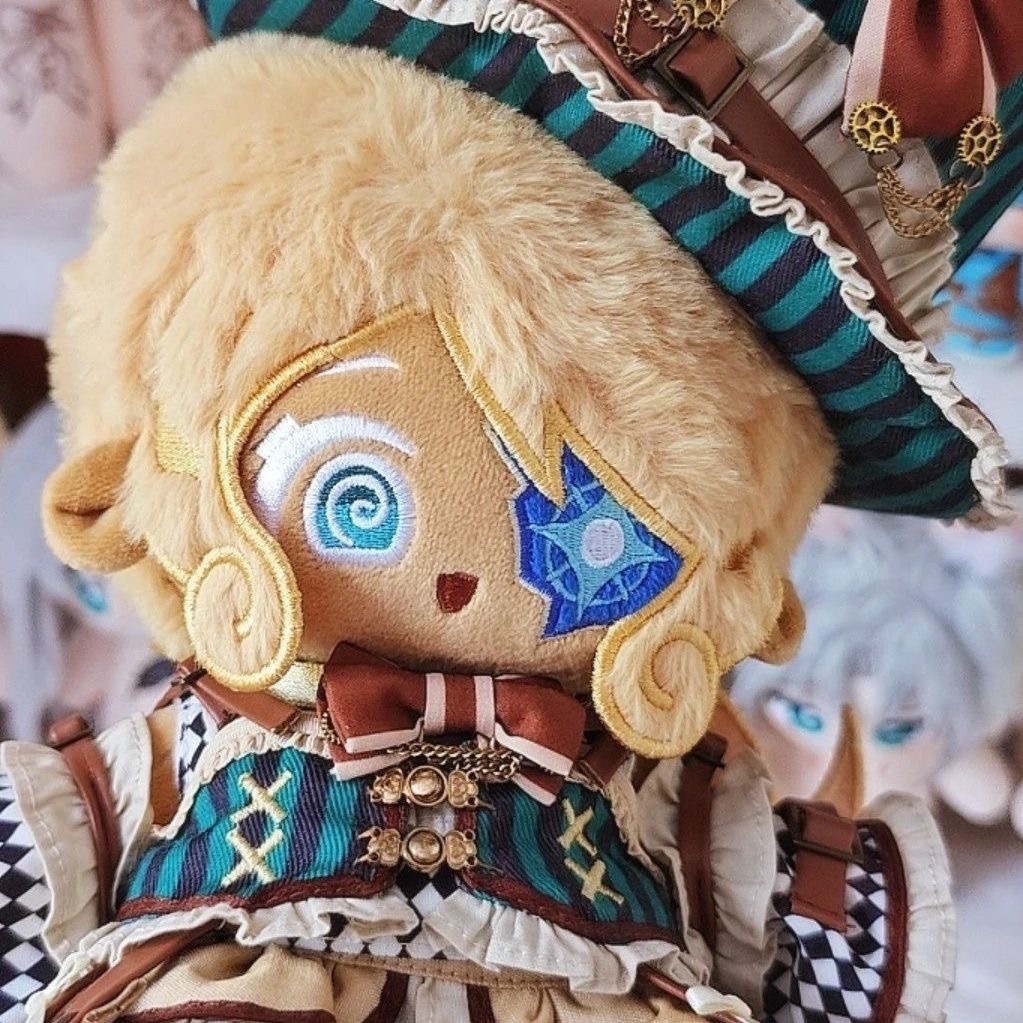 دمى قطيفة على شكل شخصية تايم ك - مراجعة Cosplay Plushie Prop وسعره
