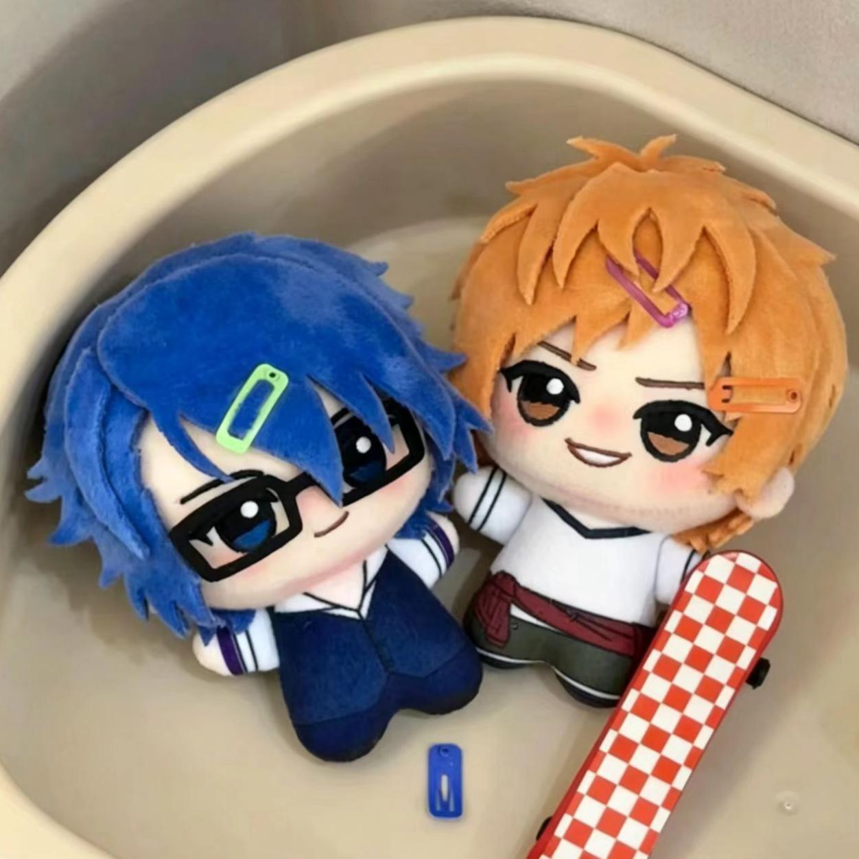 دمية فوشيمي ساروهيكو محشوة بطو - مراجعة Cosplay Plushie Prop وسعره